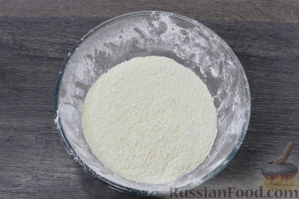 Пирог из рубленого теста с зелёным луком, грибами и сыром