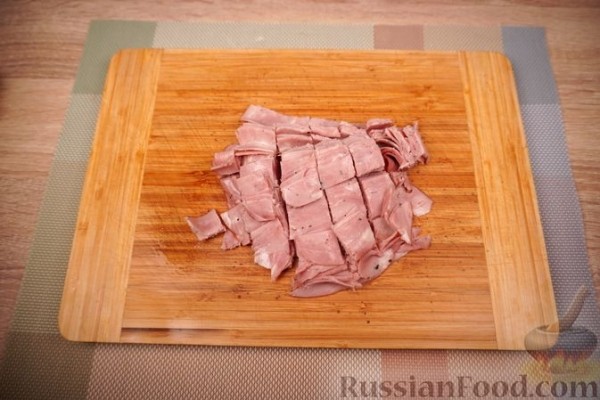Запечённые яйца, фаршированные ветчиной