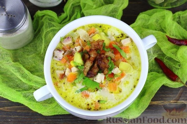 Сливочный суп с кукурузой и копчёной курицей