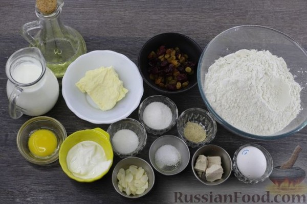 Пасхальный кулич "Кролик" с миндалём и цукатами