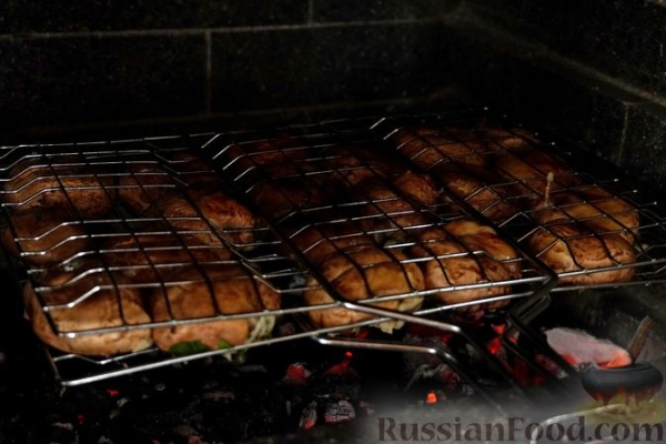 Шампиньоны с сырной начинкой (на мангале)