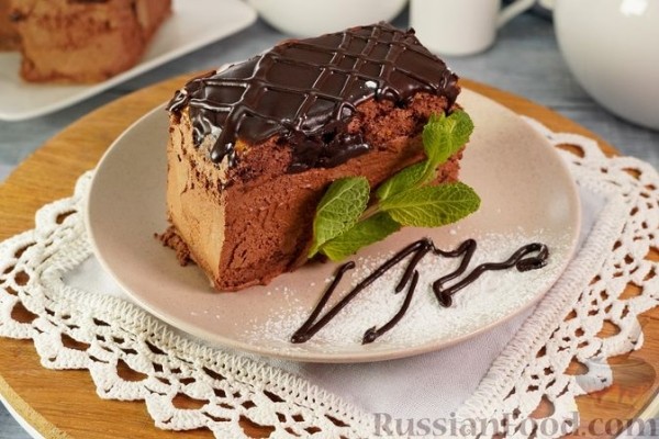Риго Янчи (шоколадные пирожные со сливочным кремом и джемом)