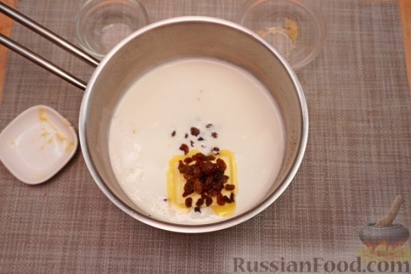 Манное суфле с яблоками и изюмом