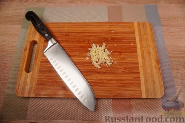 Мелидзанес папуцакья (фаршированные баклажаны)