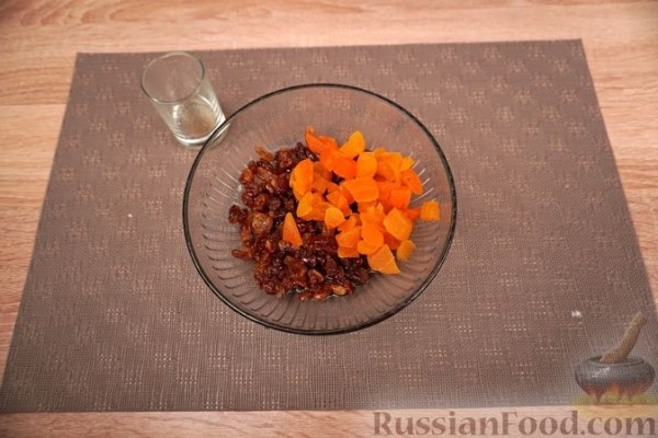 Фануропита (пирог с орехами, сухофруктами и цукатами)