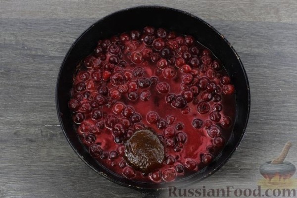 Слоёный пирог с вишней