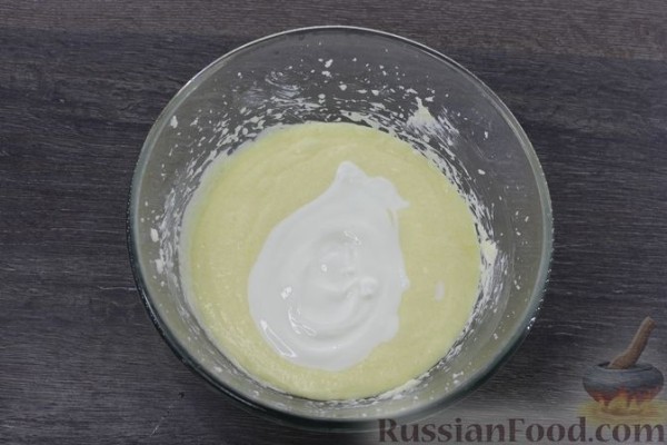 Влажный йогуртовый кекс