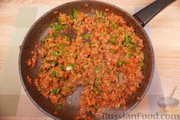 Мелидзанес папуцакья (фаршированные баклажаны)