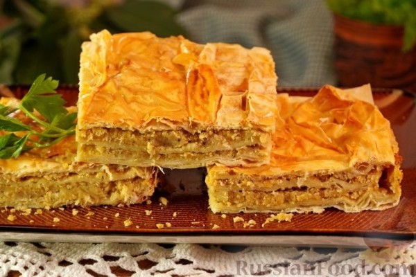 Пирог из теста фило, с чечевицей