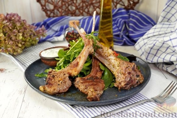 Паидакья (жареные бараньи рёбрышки)