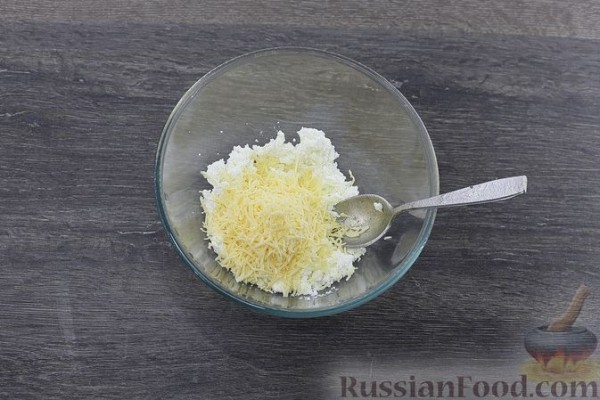Кармашки из куриного филе с творогом, сыром и шпинатом (на сковороде)
