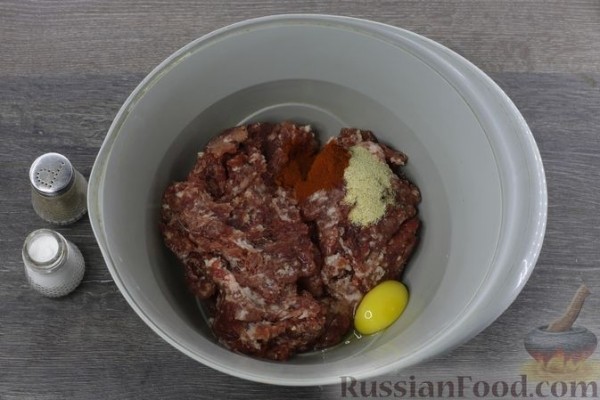 Мясные лодочки с грибами, сыром и помидорами (в духовке)