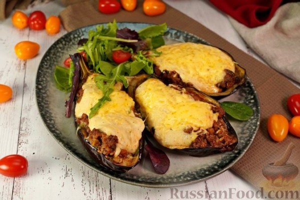 Мелидзанес папуцакья (фаршированные баклажаны)