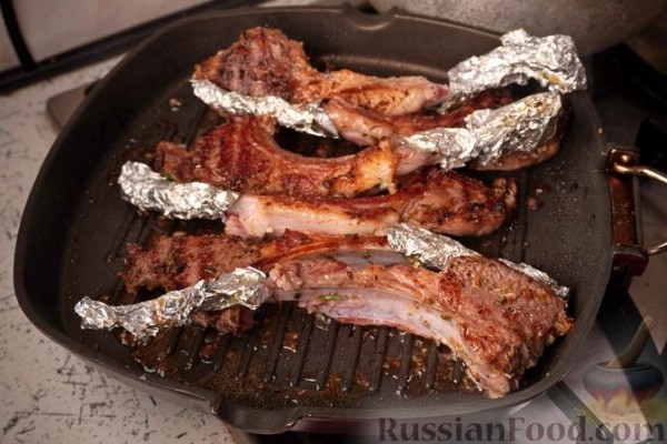 Паидакья (жареные бараньи рёбрышки)
