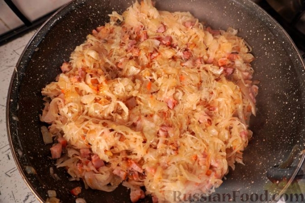 Лепенице (картофельное пюре с квашеной капустой)
