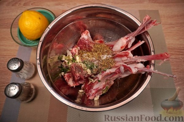 Паидакья (жареные бараньи рёбрышки)
