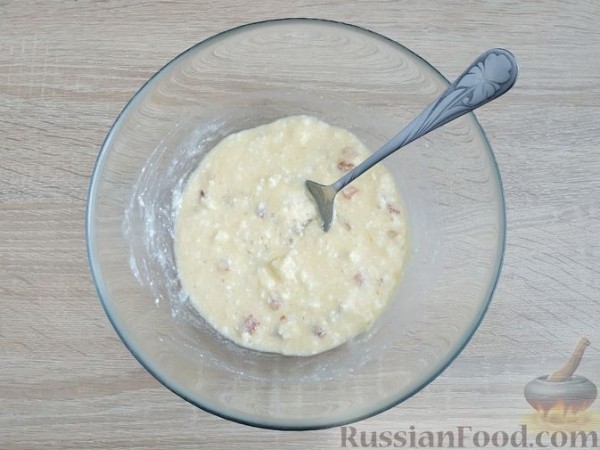Сладкий омлет с творогом и курагой