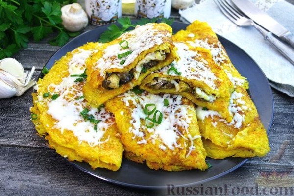 Картофельные драники с курицей, грибами и сыром