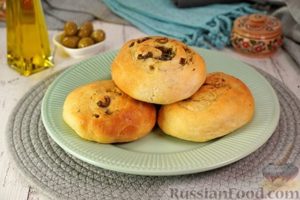 Булочки с оливками