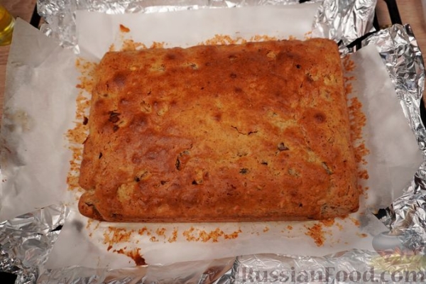 Фануропита (пирог с орехами, сухофруктами и цукатами)