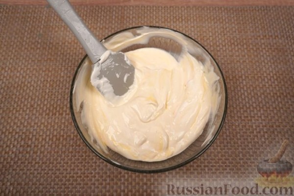 Рыбный суп с фрикадельками и сметаной
