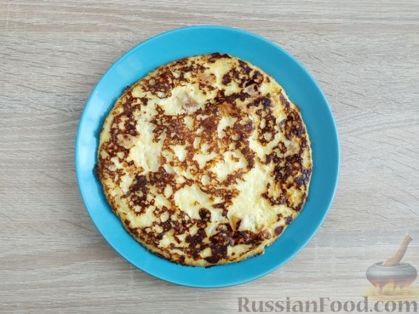 Сладкий омлет с творогом и курагой