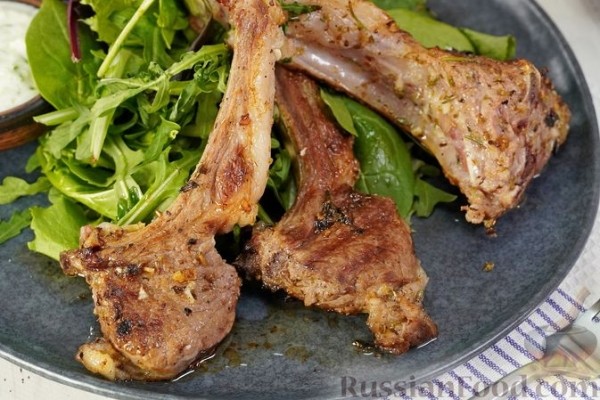 Паидакья (жареные бараньи рёбрышки)