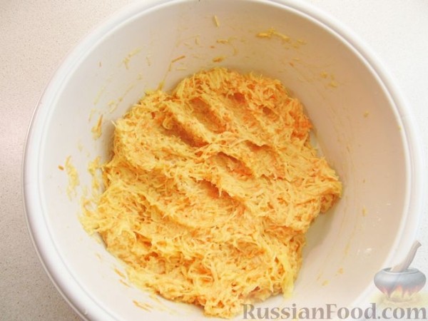 Картофельные драники с курицей, грибами и сыром