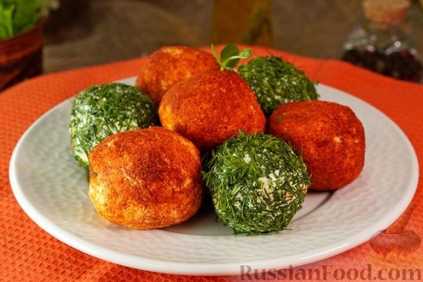 Пикантные шарики из брынзы и творога