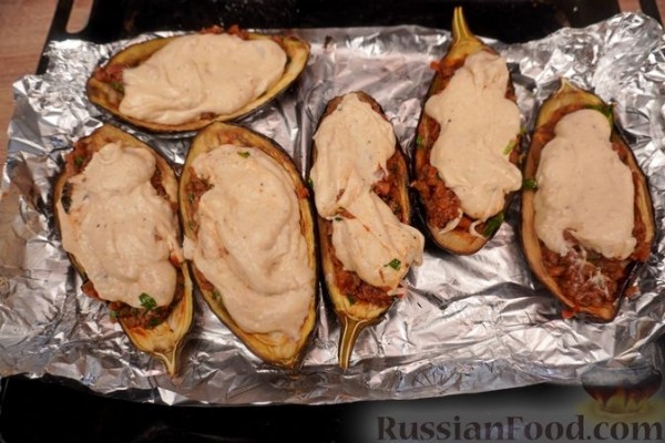 Мелидзанес папуцакья (фаршированные баклажаны)