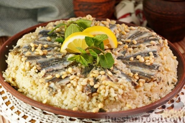 Хамси пилав (турецкий плов с анчоусами)