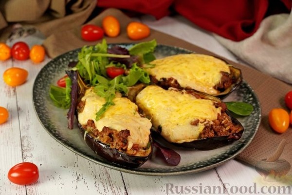 Мелидзанес папуцакья (фаршированные баклажаны)