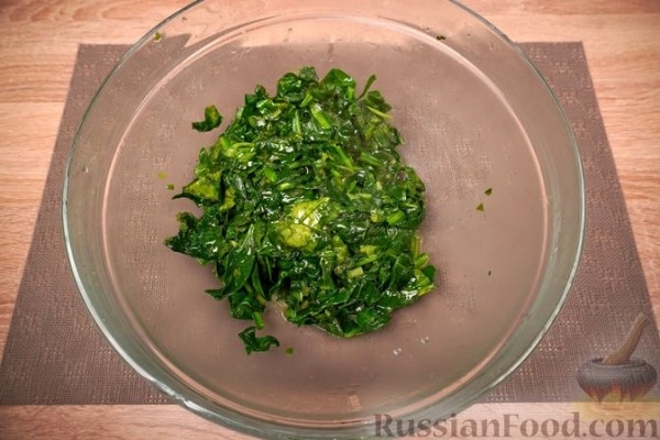 Калицунья (пирожки со шпинатом и творогом)