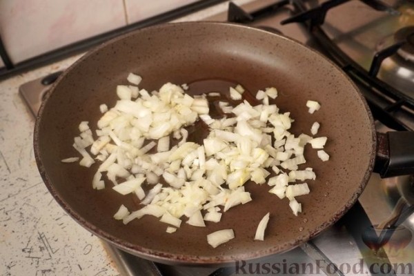 Мелидзанес папуцакья (фаршированные баклажаны)
