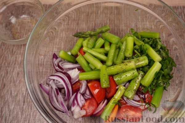 Салат со спаржей по-турецки (Kuşkonmaz Salatası)