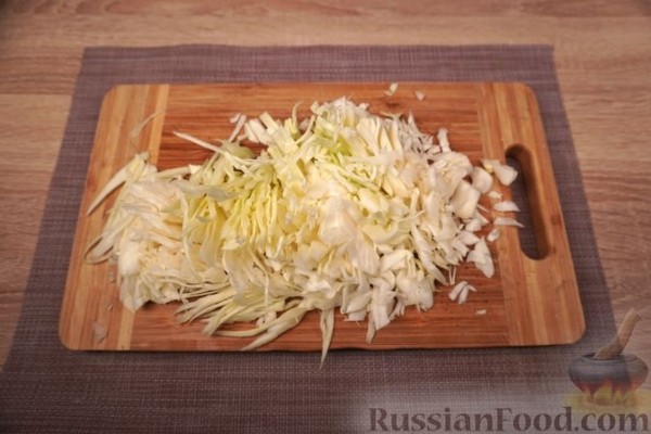 Лазанки, запечённые с капустой, мясом и грибами