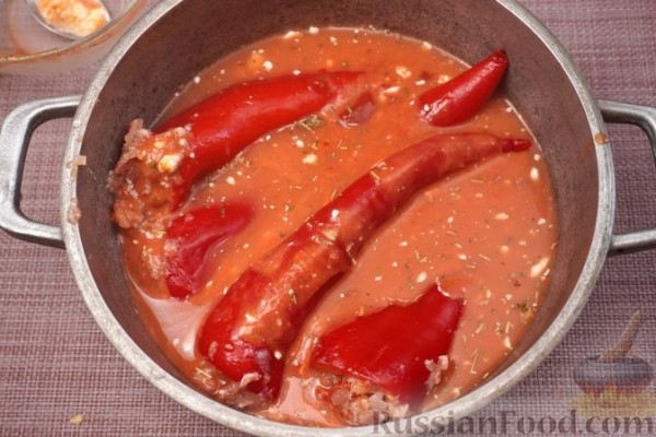 Перцы, фаршированные мясом, помидором и сыром (без риса)