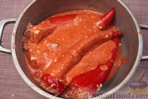 Перцы, фаршированные мясом, помидором и сыром (без риса)