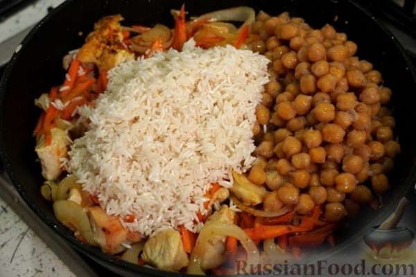 Плов с курицей и нутом