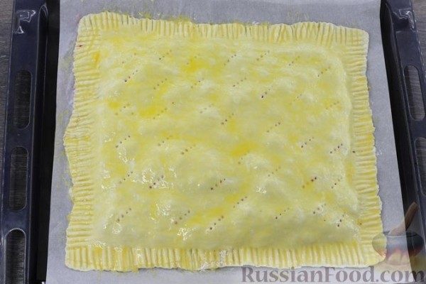 Слоёный пирог с вишней