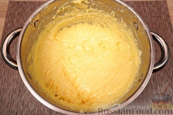 Пирожные "Эстерхази" с фундуком
