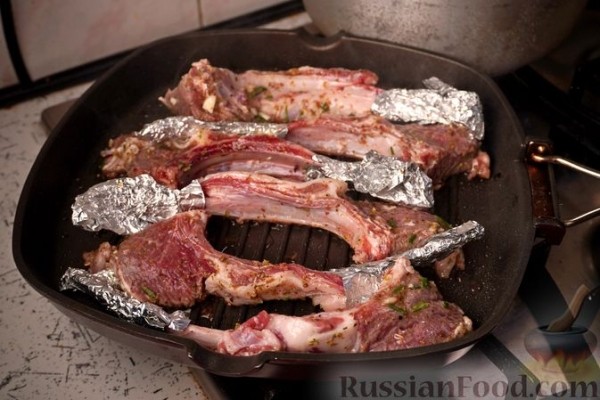 Паидакья (жареные бараньи рёбрышки)