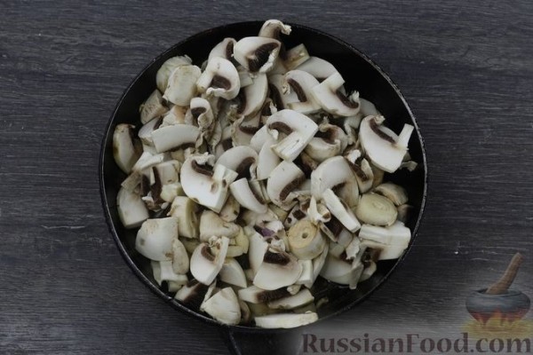 Мясные лодочки с грибами, сыром и помидорами (в духовке)