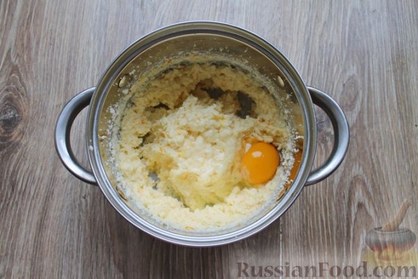 Кекс на йогурте, с ревенем и апельсиновой цедрой