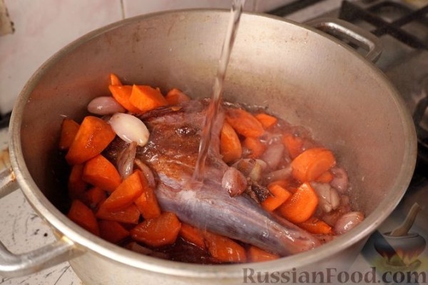Ножка барашка, запечённая с овощами