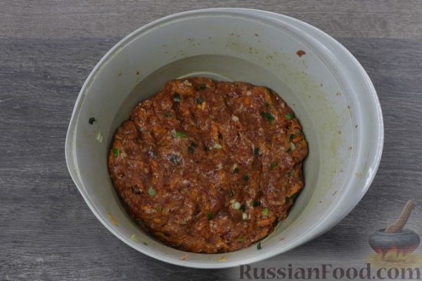 Мясные лодочки с грибами, сыром и помидорами (в духовке)