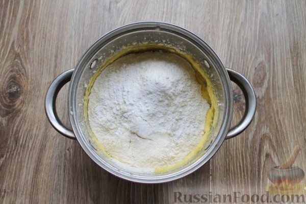 Кекс на йогурте, с ревенем и апельсиновой цедрой