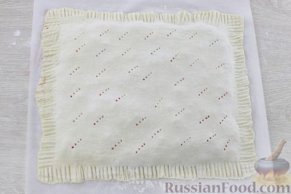 Слоёный пирог с вишней