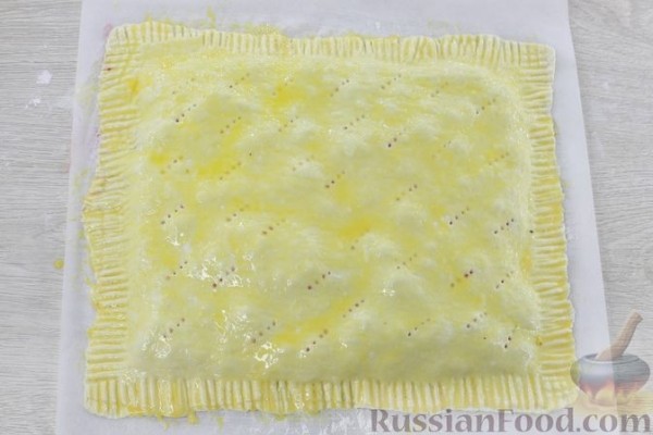 Слоёный пирог с вишней