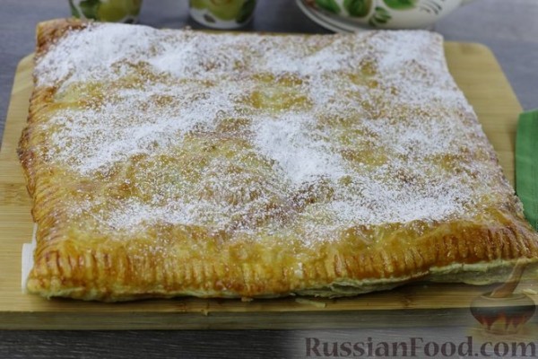 Слоёный пирог с вишней